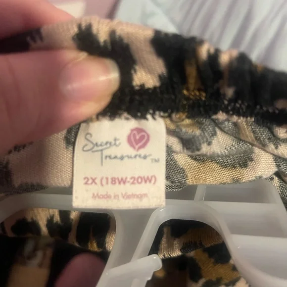 Secret Treasures Size 2X (18W-20W) Animal Print Loungewear Set Black Brown - Picture 4 of 4